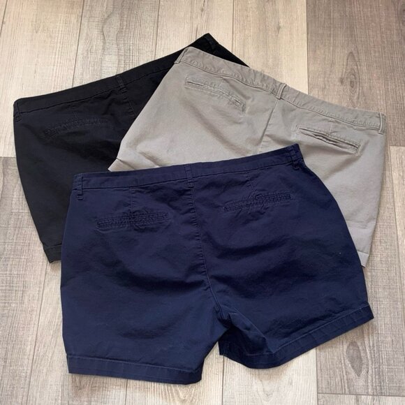 Lot of three pairs of shorts Old Navy Womens 16‎ Black Gray Blue Pockets Cotton - Picture 3 of 9